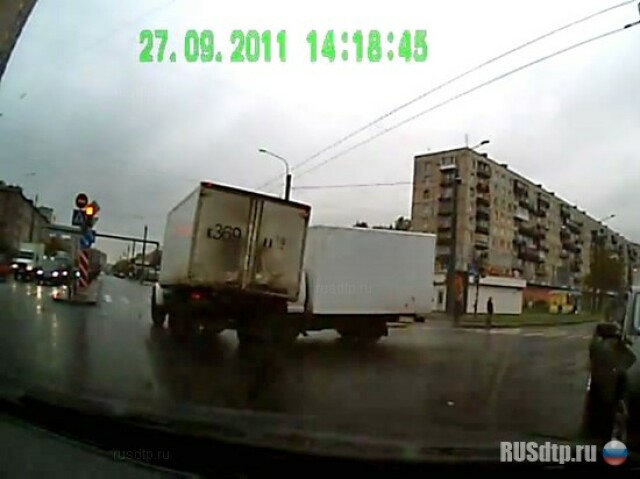 Авария грузовиков в Питере 