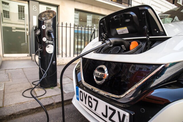 Цены на зарядку электрокаров в Европе выросли на 58% 