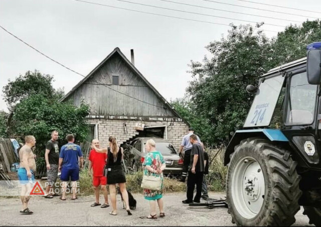 В Витебске пьяный водитель въехал в жилой дом 