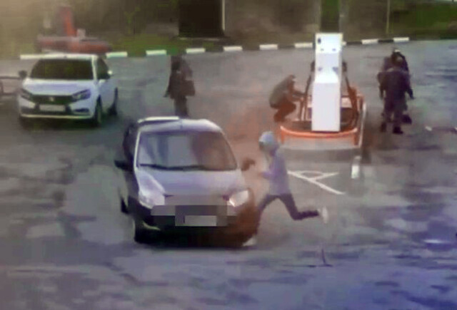 13-летний подросток попал под колеса «Лады» на АЗС под Самарой 