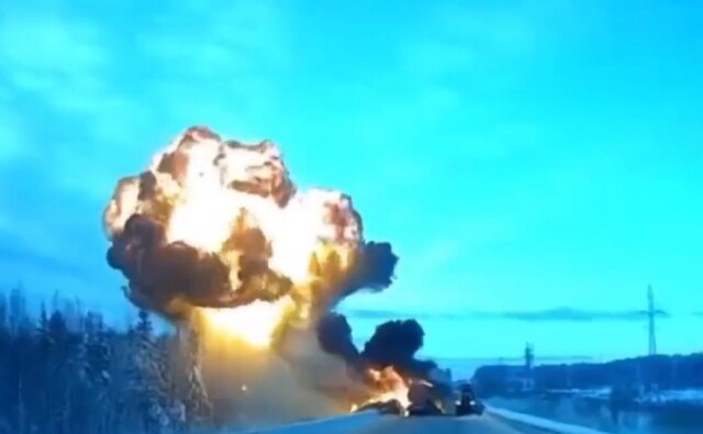 Бензовоз взорвался в результате ДТП на трассе Тюмень — Ханты-Мансийск