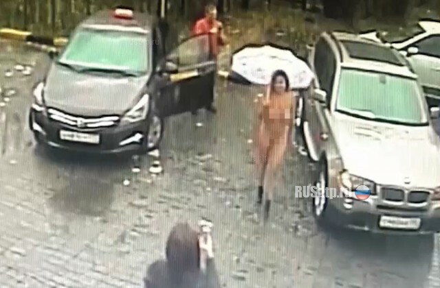 Девушки раздеваются до гола на спор порно видео на albatrostag.ru