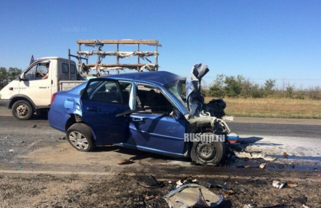 В Волгоградской области в лобовом столкновении автомобилей погибли оба водителя 