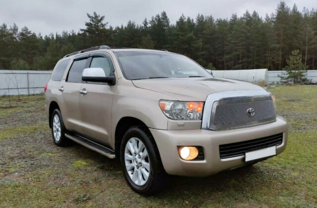 Круче и практичнее «Крузака»: отзыв владельца Toyota Sequoia 2008 