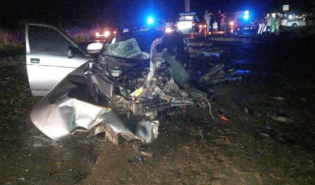 В Астрахани 18-летний водитель совершил роковой обгон — погиб сам и лишил жизни человека 