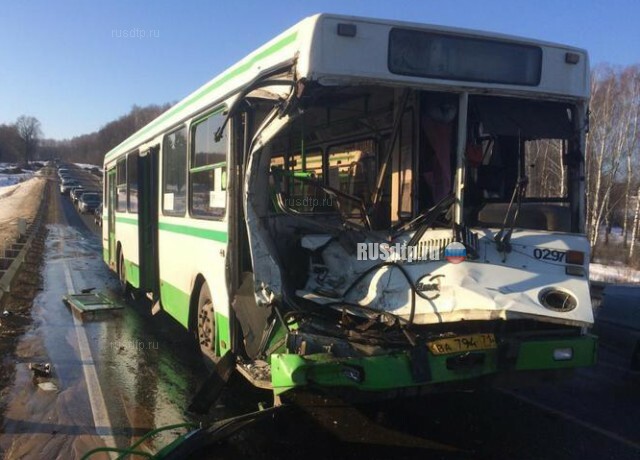 Семеро пострадали в ДТП с участием автобуса под Тулой 