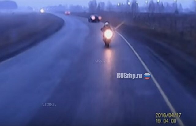 В Красноярском крае разбился мотоциклист