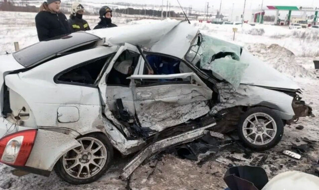 «Не справился с управлением»: 20-летняя пассажирка «Приоры» погибла в ДТП в Башкирии 