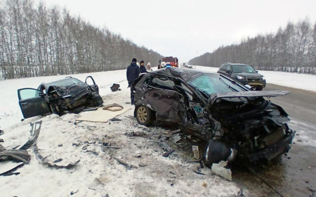 Ford Focus и Kia Rio столкнулись на трассе «Каспий»: погибли два человека 