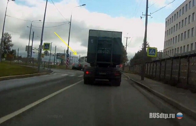 ПАЗик и Рено не разошлись 