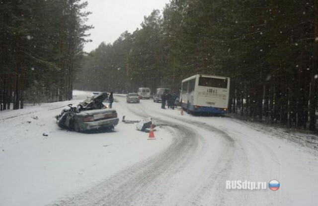 Пьяный водитель Тойоты врезался в автобус 