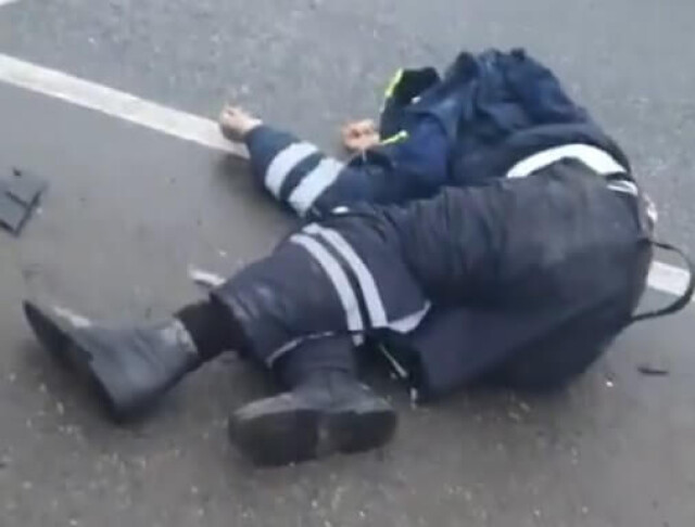 На Ставрополье водитель «Гелендвагена» насмерть сбил инспектора и пешехода, после чего скрылся 
