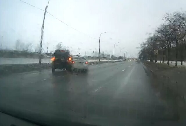 ДТП на Народного Ополчения в Санкт-Петербурге: водитель легкового автомобиля хотел развернуться 