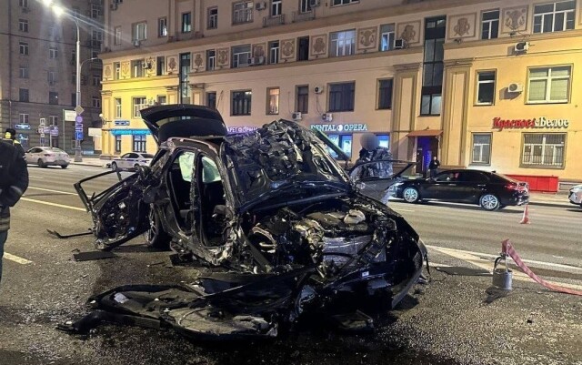 «Курьеру оторвало руку»: пьяная женщина устроила массовое ДТП на Садовом кольце в Москве 