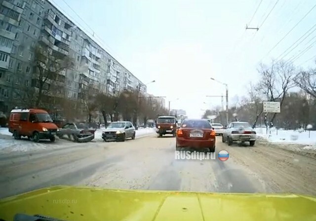 Авария на улице Кирова