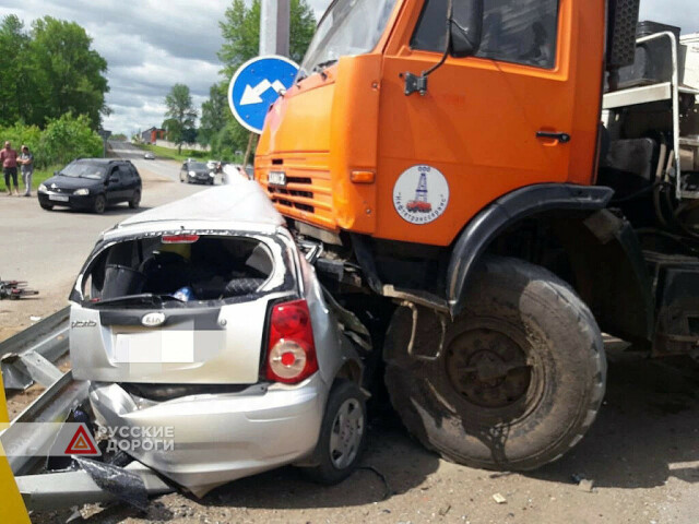 В Башкирии женщина не уступила дорогу грузовику и погибла 