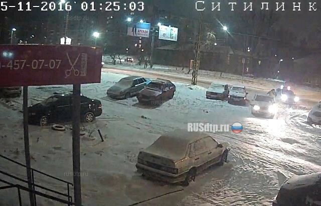 В Петрозаводске пьяный водитель \»Мерседеса\» протаранил 4 автомобиля, уходя от полицейской погони