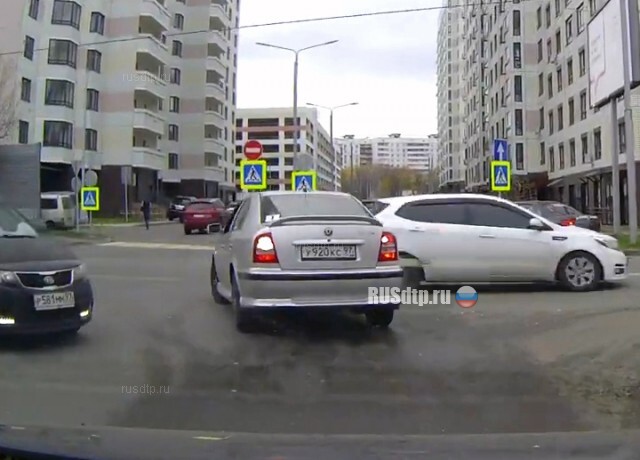 ДТП при выезде со двора