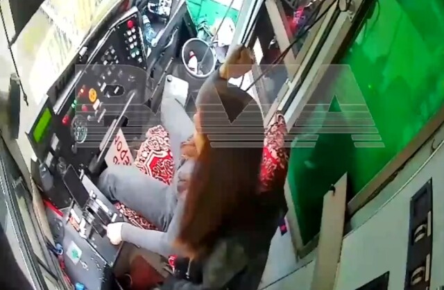 Появилось видео из кабины трамвая в момент ДТП в Кемерове 