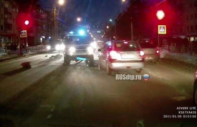 ВИДЕО: в Кузбассе автомобиль Росгвардии сбил бабушку с внучкой