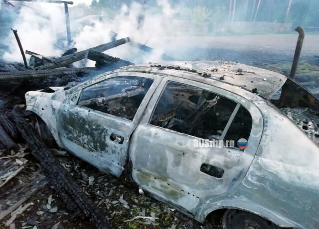 В Свердловской области женщина без прав совершила ДТП и спалила жилой дом 