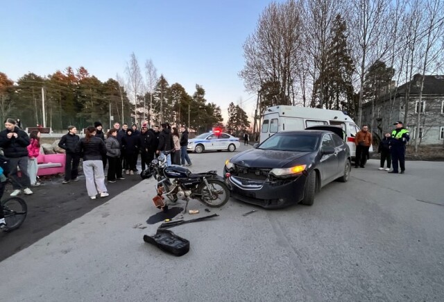 15-летний подросток перелетел через машину и сломал руку в результате ДТП в Петрозаводске 