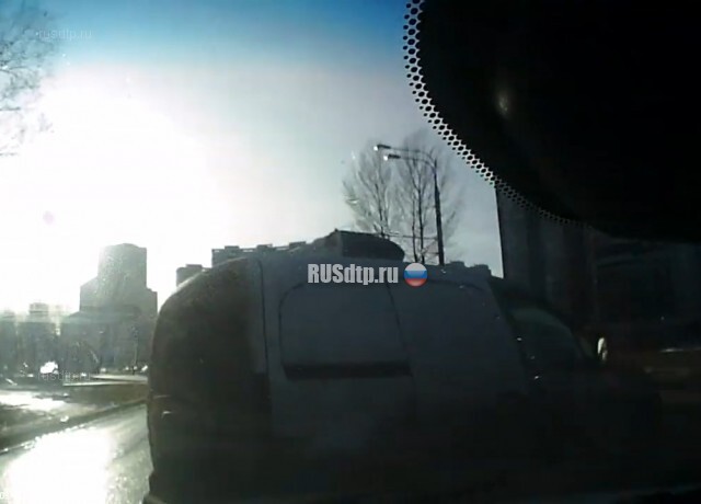 Подбил фургон