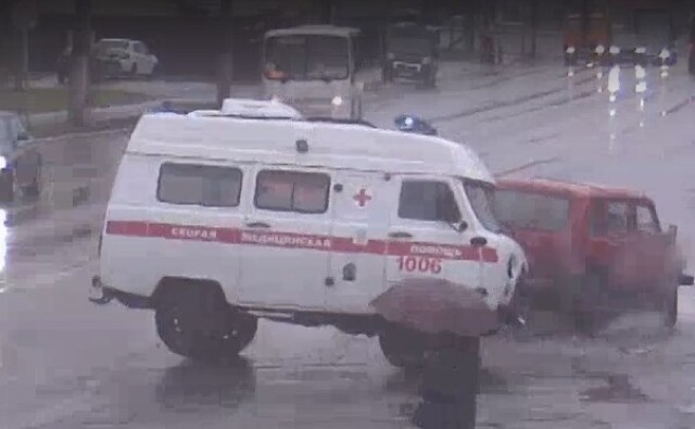 В Иванове в ДТП с участием скорой пострадали медики 