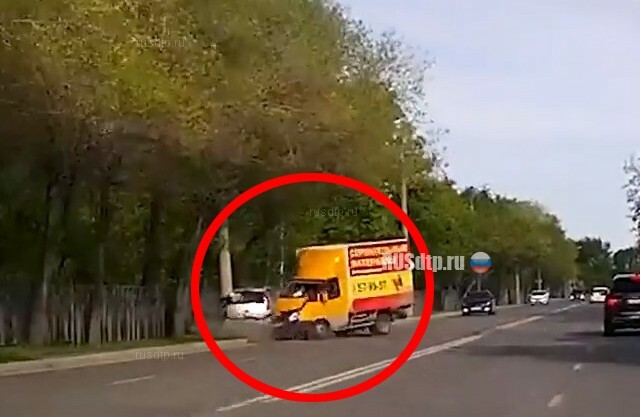 Видеорегистратор запечатлел момент смертельного ДТП возле Комсомольского сквера 
