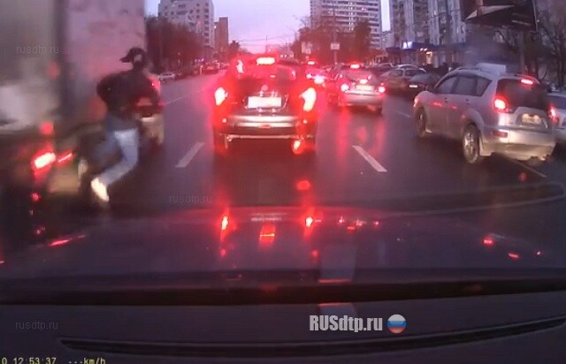 Бегущий пешеход 