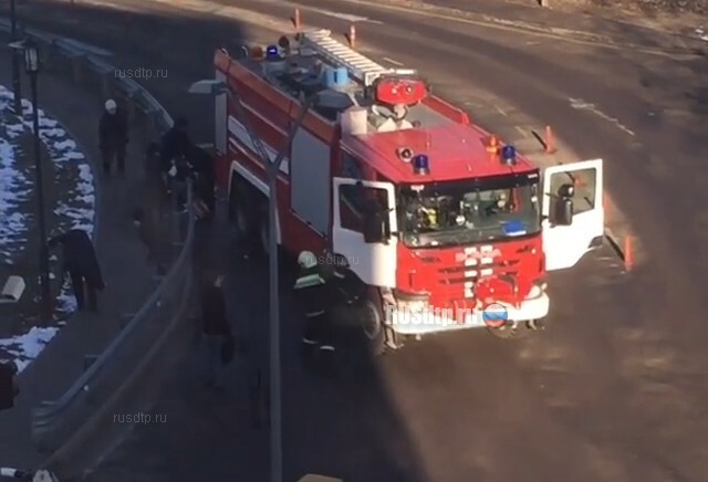 Пожарная машина сбила 9 человек в аэропорту Домодедово 