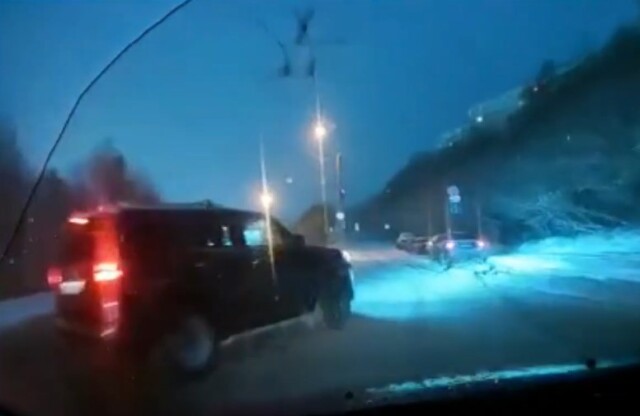 Toyota и Ford столкнулись на Кольском проспекте в Мурманске