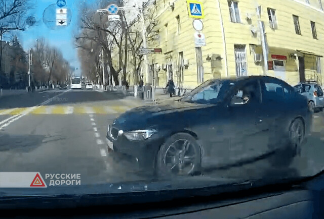 BMW не уступил дорогу в Краснодаре