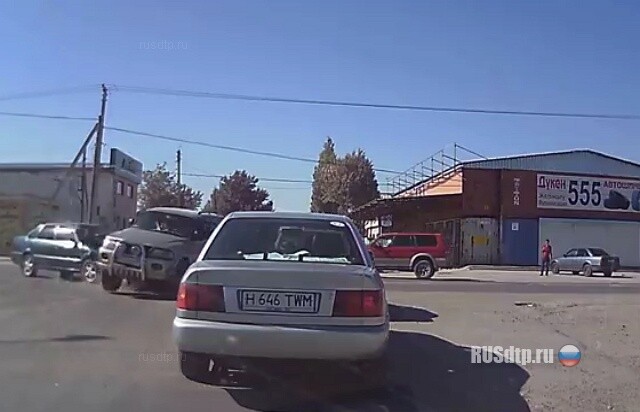 Виноват джип © 