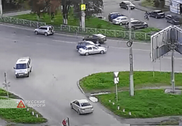 Водитель не уступил дорогу на перекрестке в Вологде