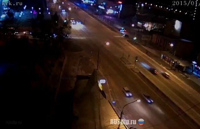 Трое 18-летних парней разбились в ДТП в Красноярске. Видео