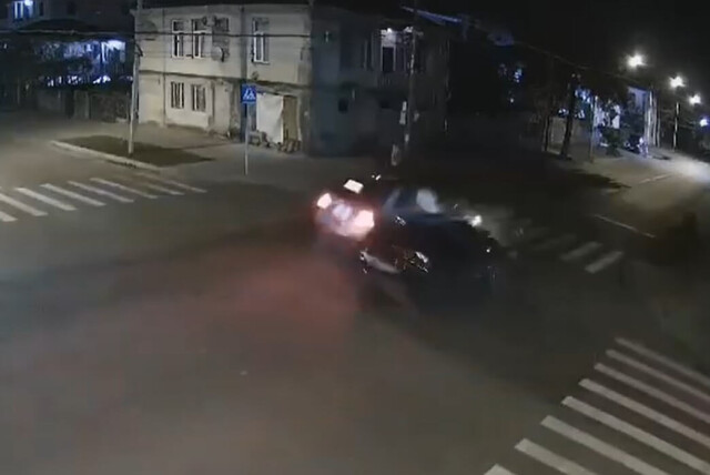 В Сухуме водитель устроил ДТП и скрылся