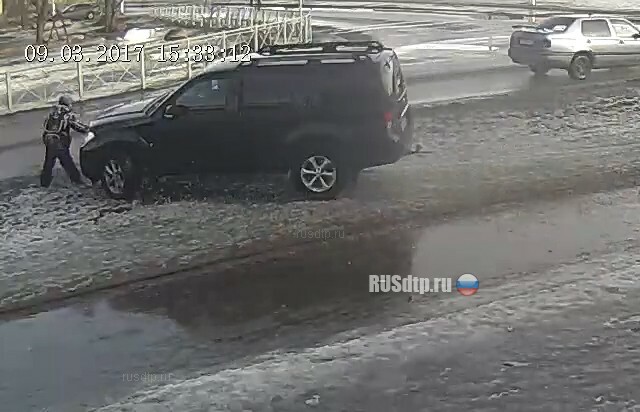 В Приозерске водитель наехал на ребенка, «расстрелявшего» его машину из автомата