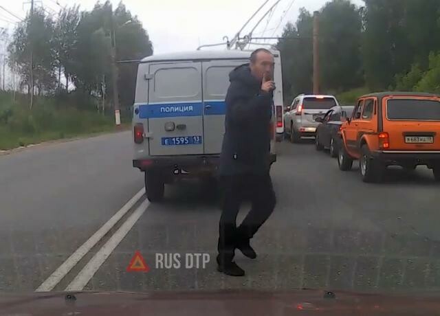 Задержанный пытался сбежать от полицейских в Саранске