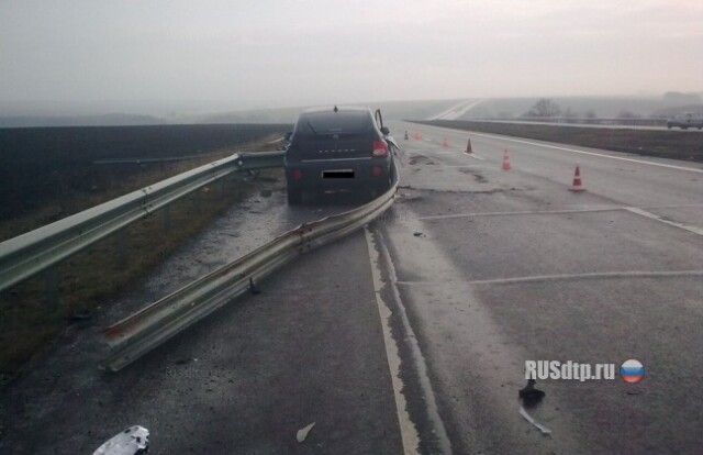 Супруги погибли врезавшись в отбойник 