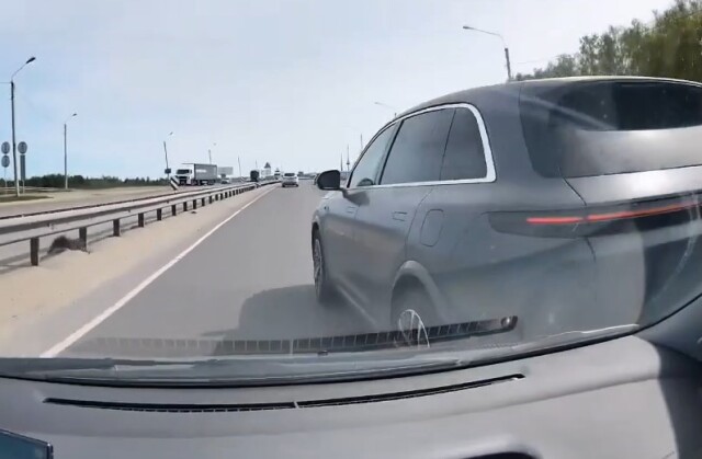«Резко перестроился»: два авто столкнулись на выезде из Нижнего Новгорода
