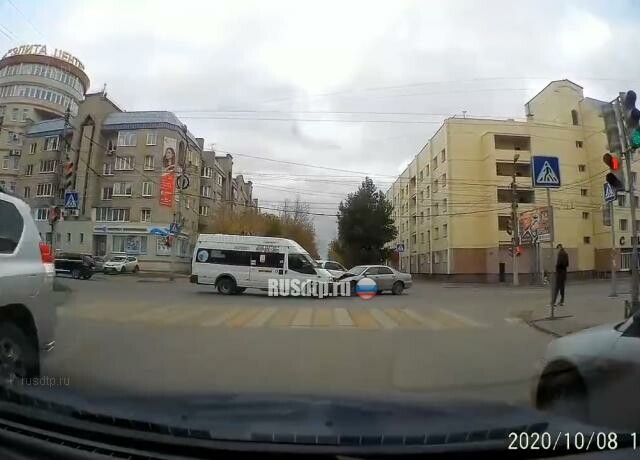 ДТП в Омске на перекрестке