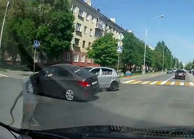 ДТП на перекрестке в Кемерове