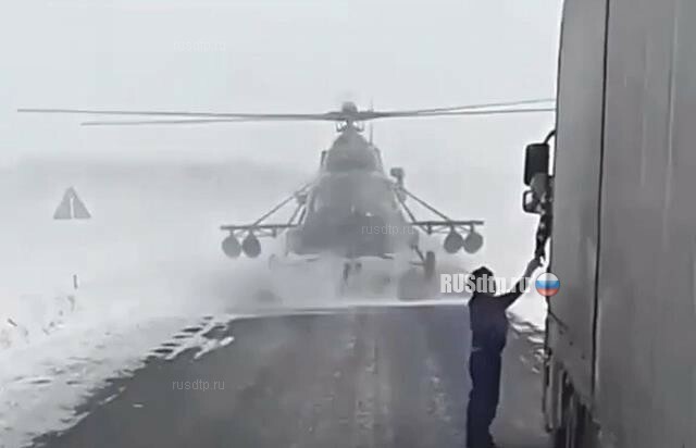Пилот вертолета заблудился на трассе в Казахстане