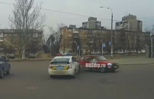Патрульный автомобиль попал в ДТП в Киеве