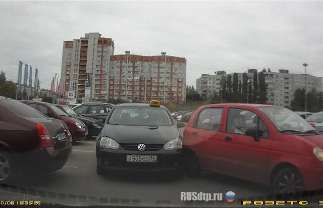 Дефачки на паркофке 