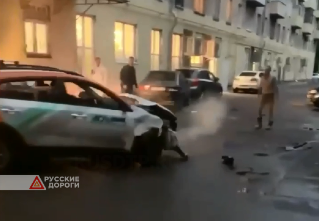 В Москве пьяный водитель каршеринга разбил несколько машин