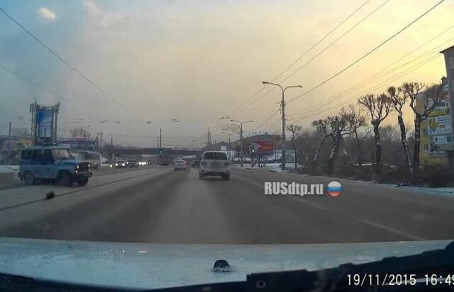 Полицейский УАЗ столкнулся с автомобилем в Красноярске