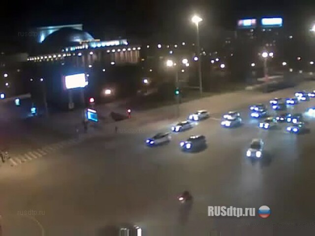 Авария мотоцикла в Новосибирске на веб-камеру 