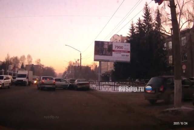 ДТП напротив роддома (с)